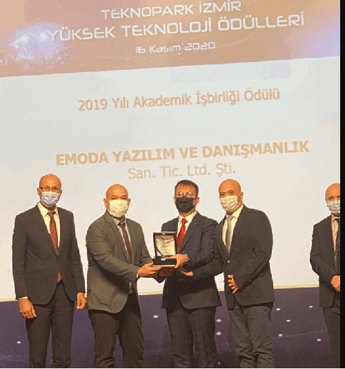 Teknopark İzmir Yüksek Teknoloji Ödül Akademik işbirliği ödülü